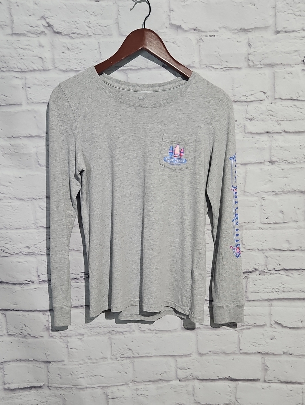 Vineyard Vines Light Gray Long-Sleeve Crewneck with Pastel Graphics